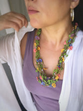 Load image into Gallery viewer, Petite Daisy 57" Lariat Necklace