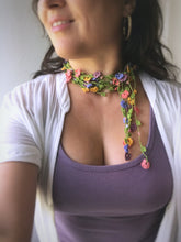Load image into Gallery viewer, Petite Daisy 57&quot; Lariat Necklace
